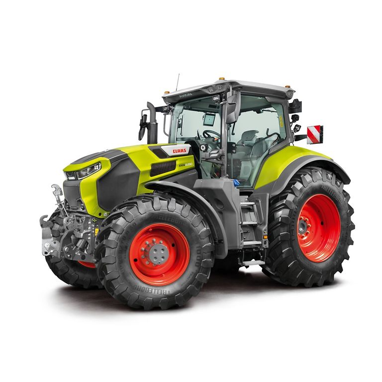 CLAAS Delivers Again? Our First Look at the New AXION 8