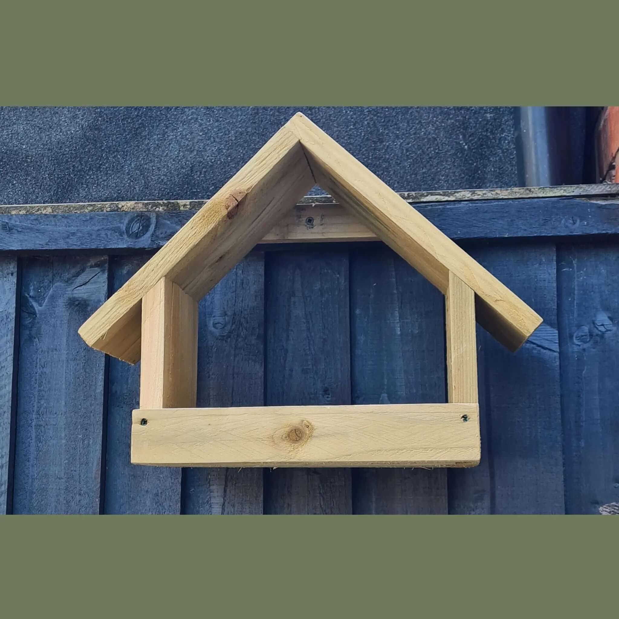 Bird feeder  table